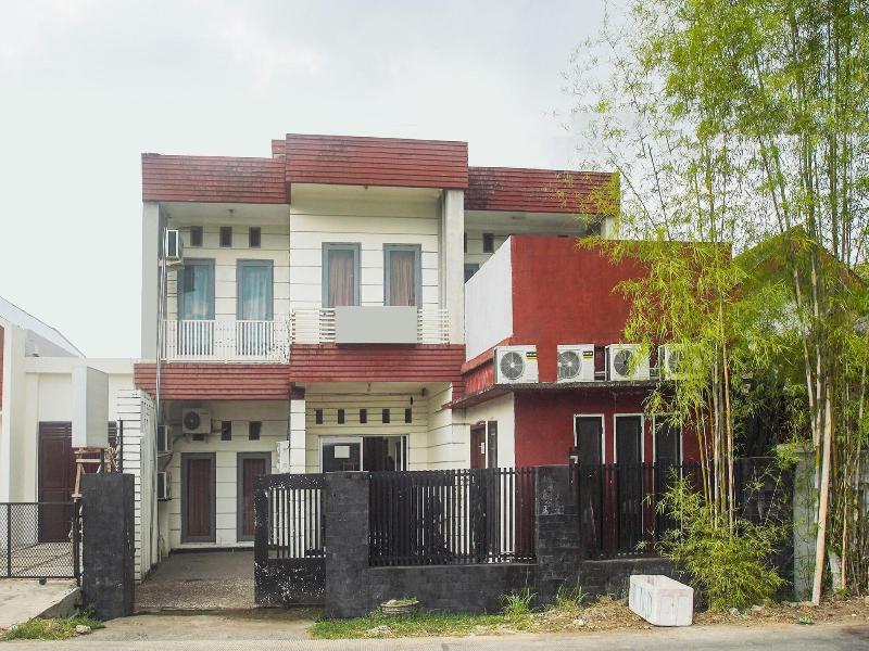3323 Icha Homestay