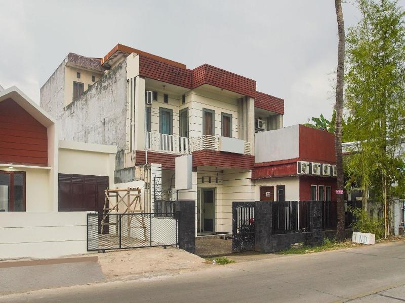 3323 Icha Homestay