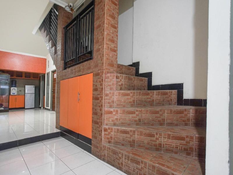 3323 Icha Homestay