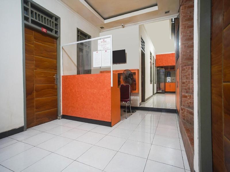 3323 Icha Homestay