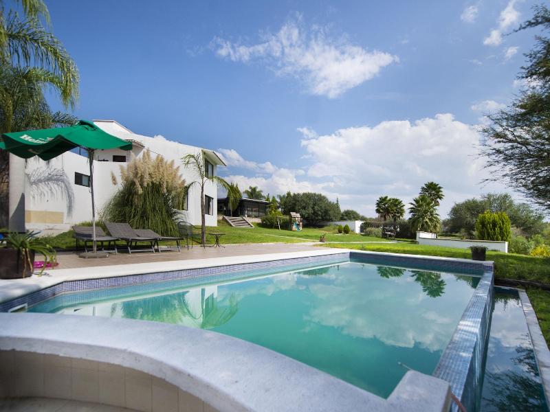 Collection O Hotel Quinta Del Lago image