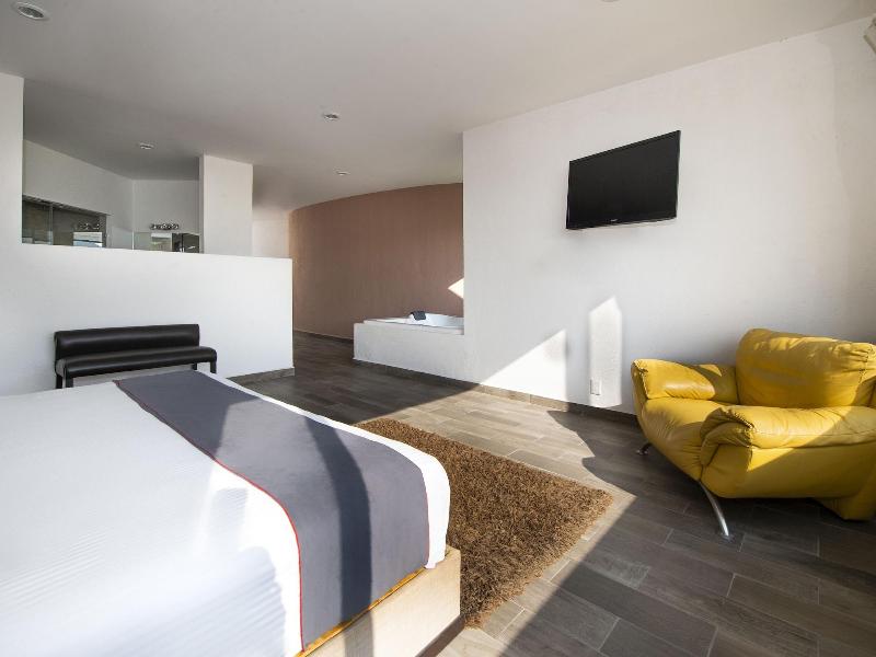 Collection O Hotel Quinta Del Lago image