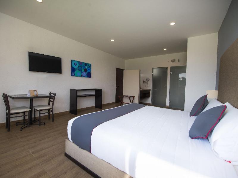 Collection O Hotel Quinta Del Lago image