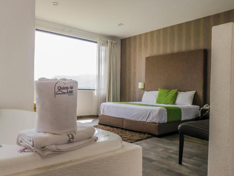 Collection O Hotel Quinta Del Lago image