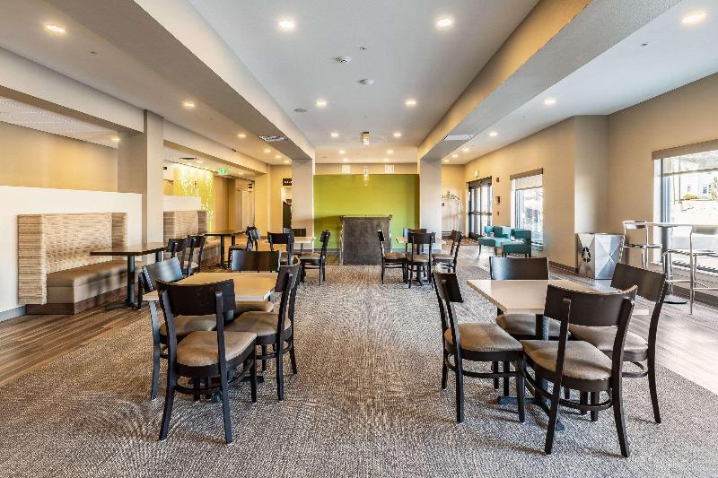 Sleep Inn&Suites Mt Hope Near Auction Event Center image