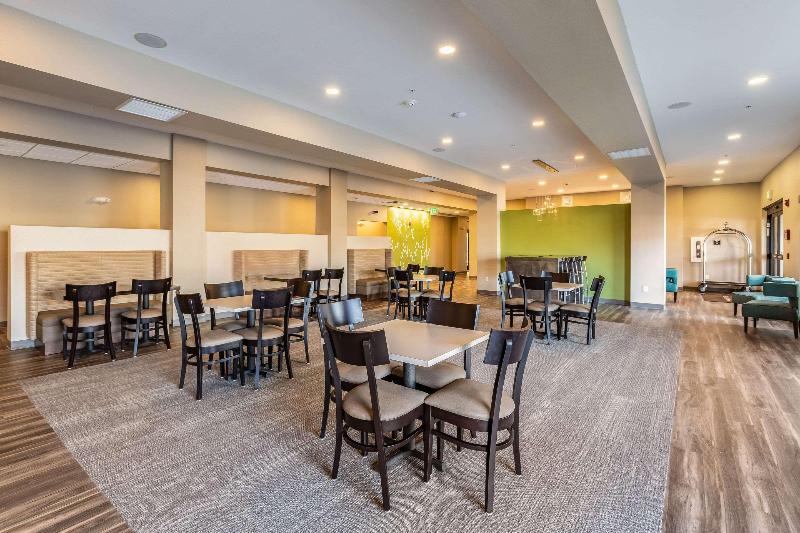 Sleep Inn&Suites Mt Hope Near Auction Event Center image