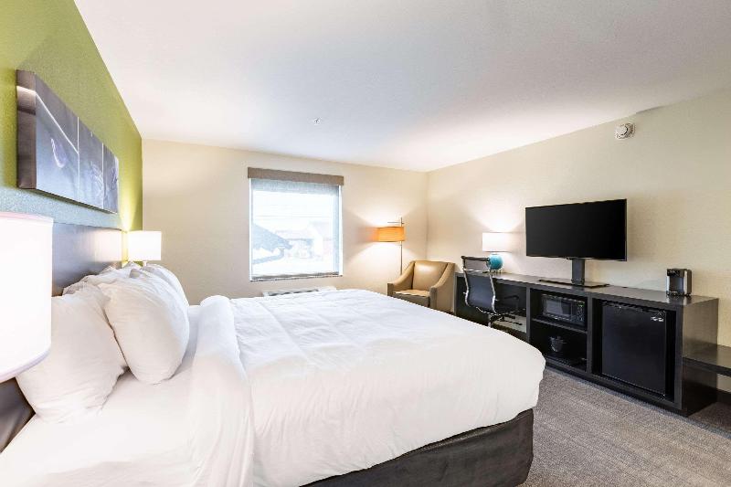 Sleep Inn&Suites Mt Hope Near Auction Event Center image