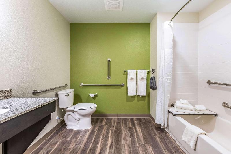 Sleep Inn&Suites Mt Hope Near Auction Event Center image