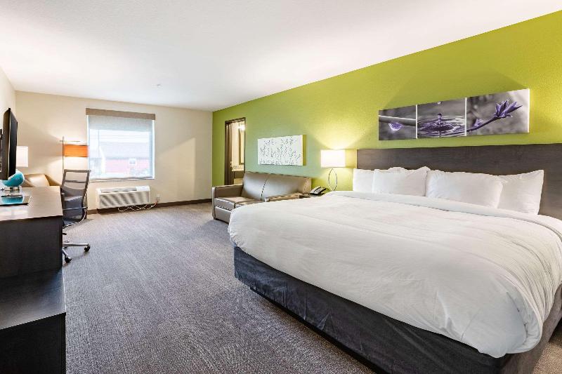 Sleep Inn&Suites Mt Hope Near Auction Event Center image