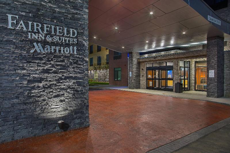 Fairfield Inn Suites By Marriott Nashville Henders image