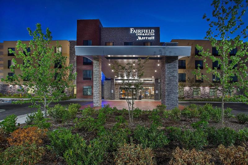 Fairfield Inn Suites By Marriott Nashville Henders image