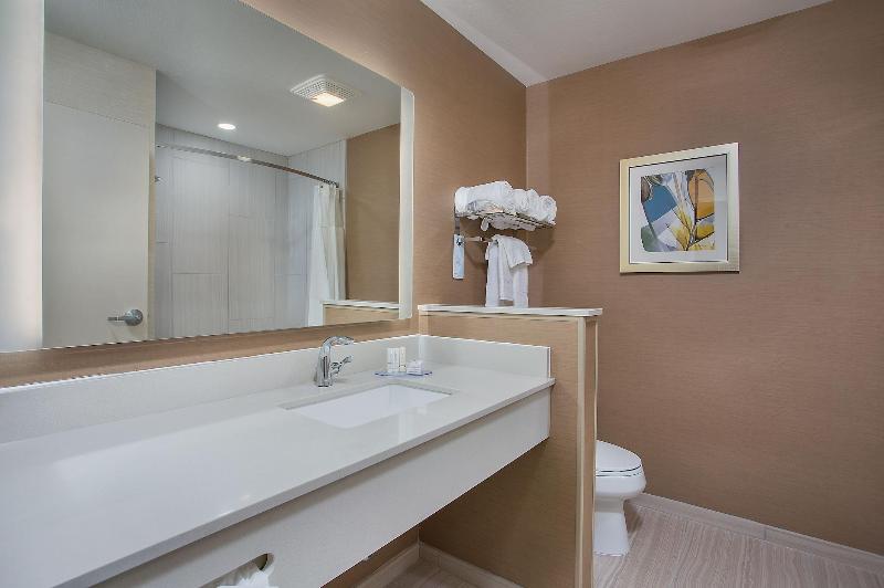 Fairfield Inn Suites By Marriott Nashville Henders image