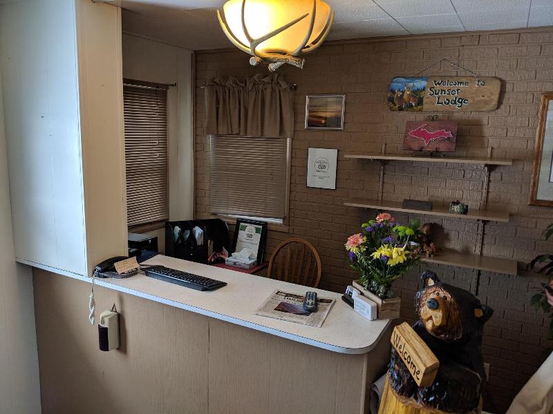 Sunset Lodge Escanaba image