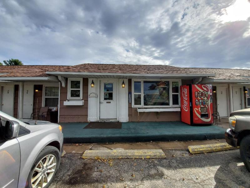 Sunset Lodge Escanaba image