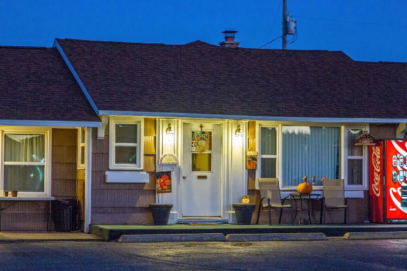 Sunset Lodge Escanaba image