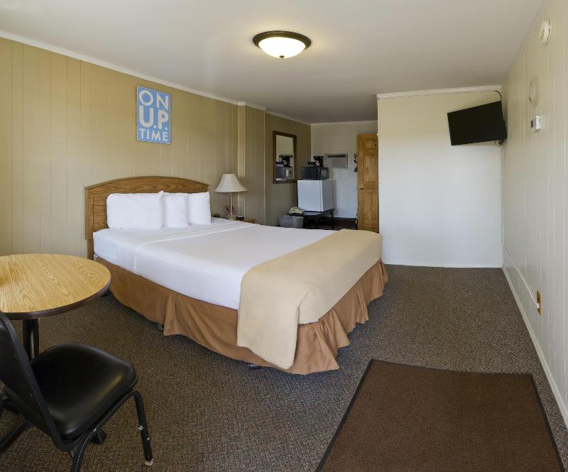Sunset Lodge Escanaba image