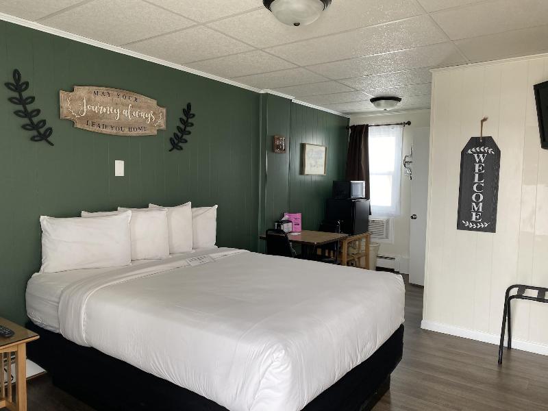 Sunset Lodge Escanaba image
