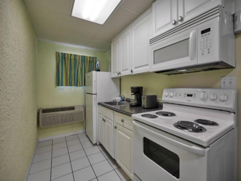 Palmetto Beachfront Hotel image