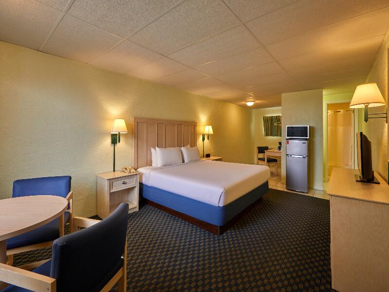 Palmetto Beachfront Hotel image
