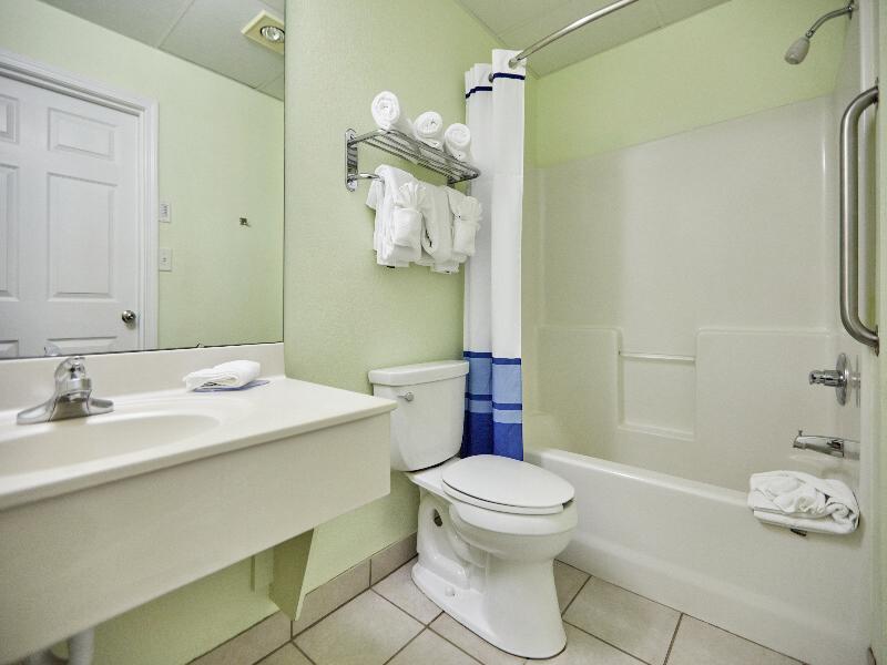 Palmetto Beachfront Hotel image