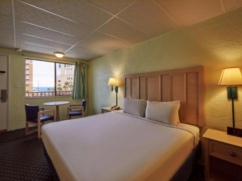 Palmetto Beachfront Hotel image