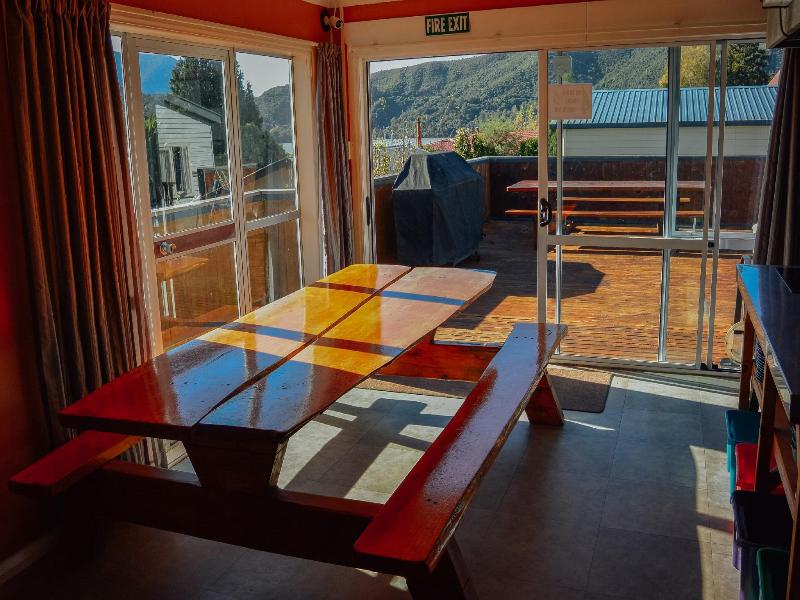 Blue Moon Lodge image