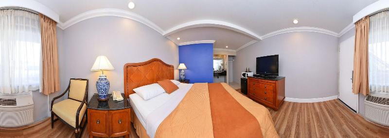 Highlander Motel image