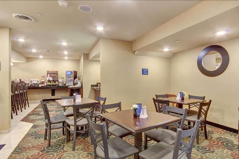 Cobblestone Hotel Suites Waynesboro image