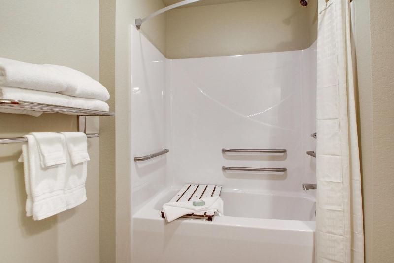 Cobblestone Hotel Suites Waynesboro image