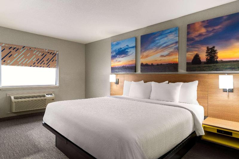 Days Inn By Wyndham Washington Court House image
