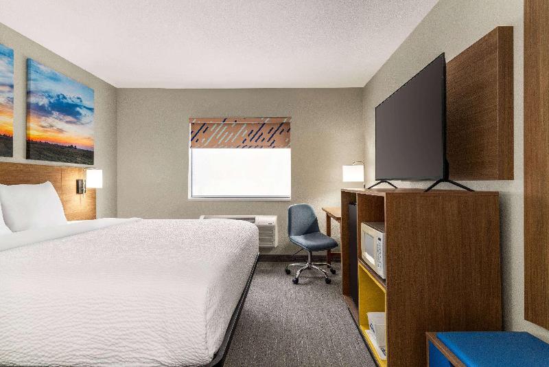Days Inn By Wyndham Washington Court House image