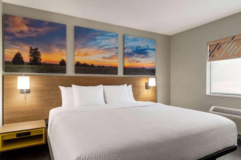 Days Inn By Wyndham Washington Court House image