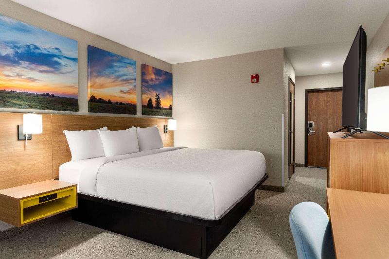 Days Inn By Wyndham Washington Court House image