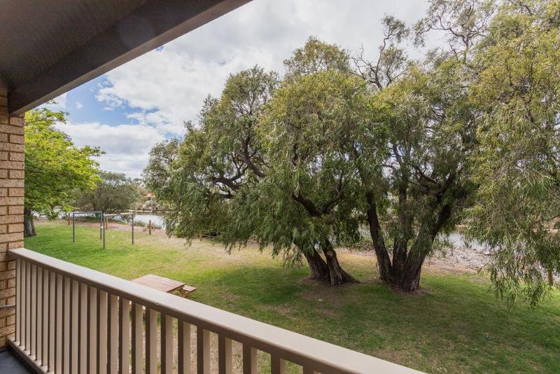 Busselton Villas and Caravan Park