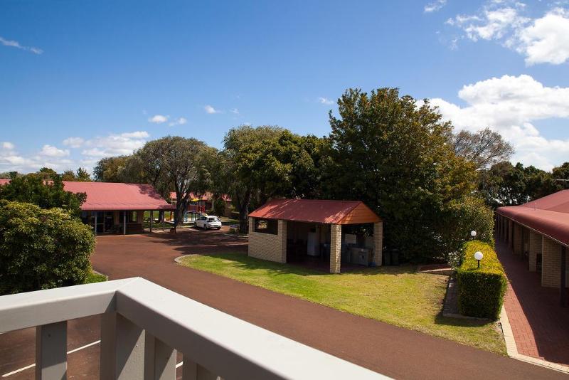 Busselton Villas and Caravan Park