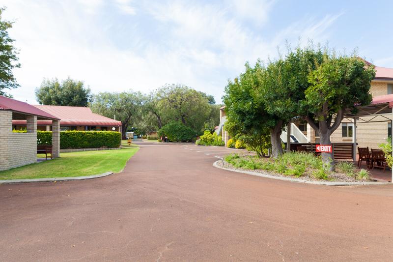 Busselton Villas and Caravan Park