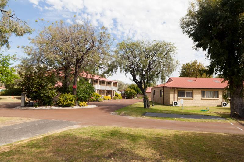 Busselton Villas and Caravan Park