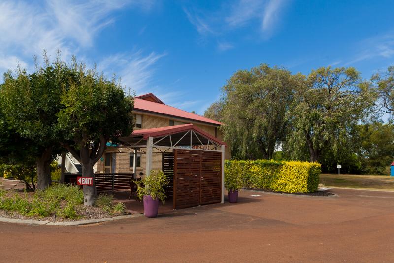 Busselton Villas and Caravan Park