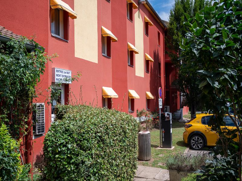 Brit Hotel Essentiel Villefranche-sur-Saône image