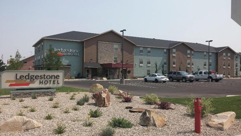 Ledgestone Hotel Vernal — general view