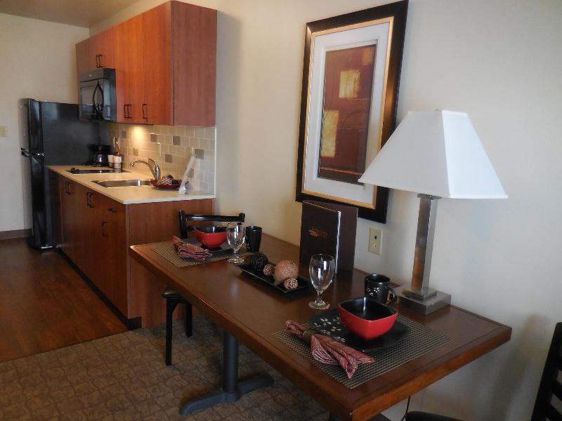 Ledgestone Hotel Vernal image