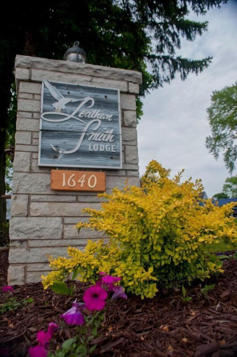 Lodge At Leathem Smith image