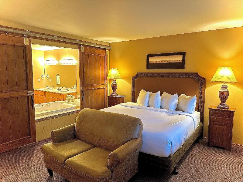 Lodge At Leathem Smith image