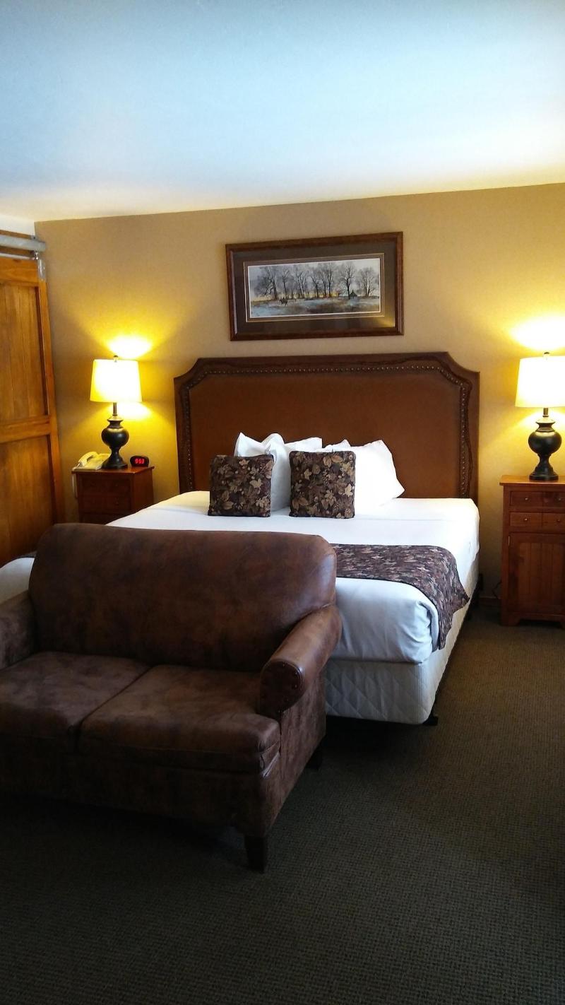 Lodge At Leathem Smith image