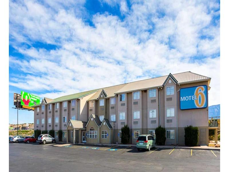Motel 6 Bernalillo, Nm — general view