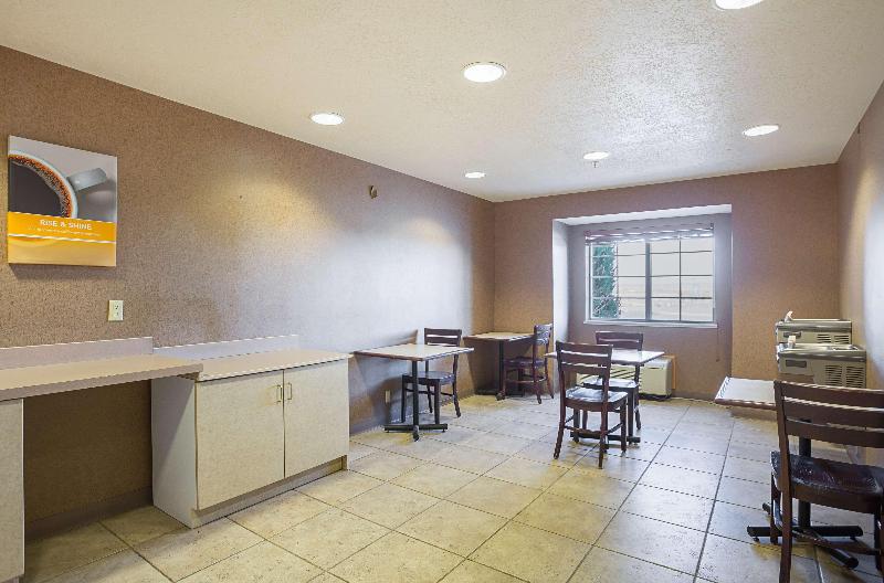 Motel 6 Bernalillo, Nm image