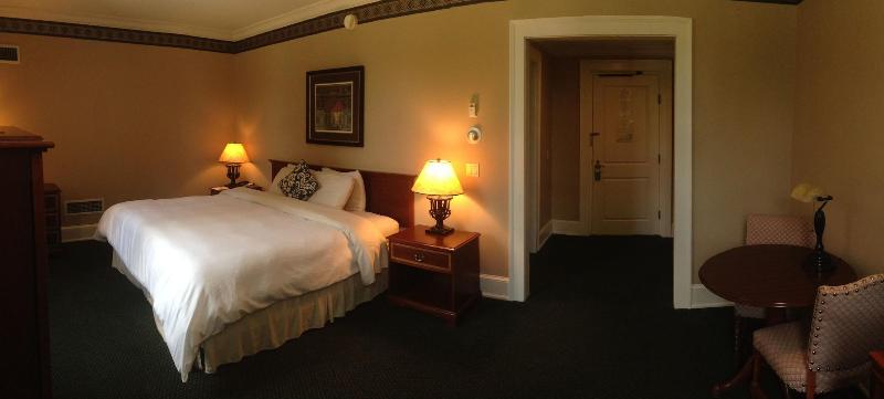 Bertram Inn At Glenmoor image