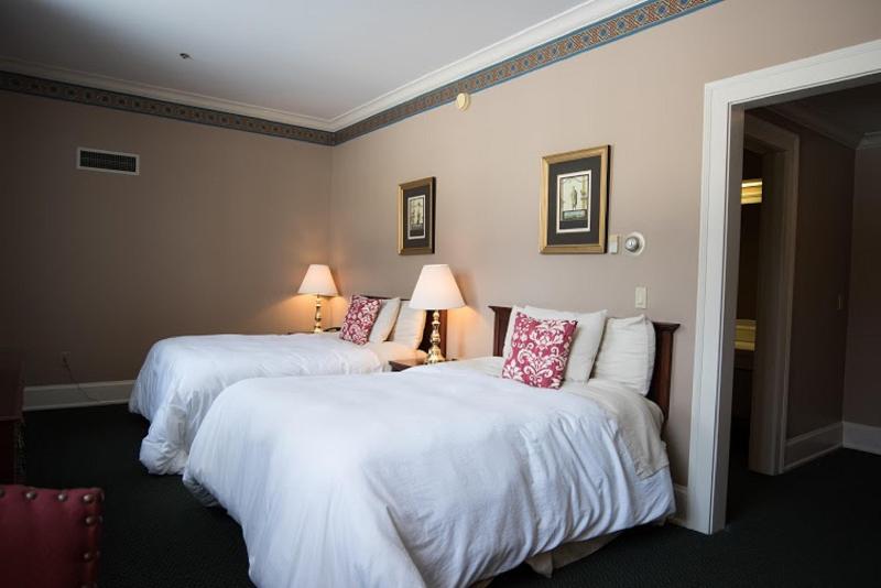 Bertram Inn At Glenmoor image
