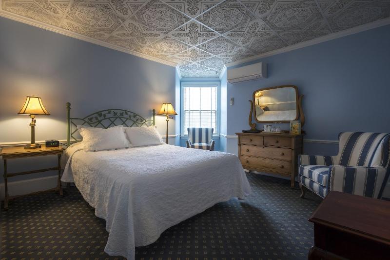 Stafford S Bay View Inn image