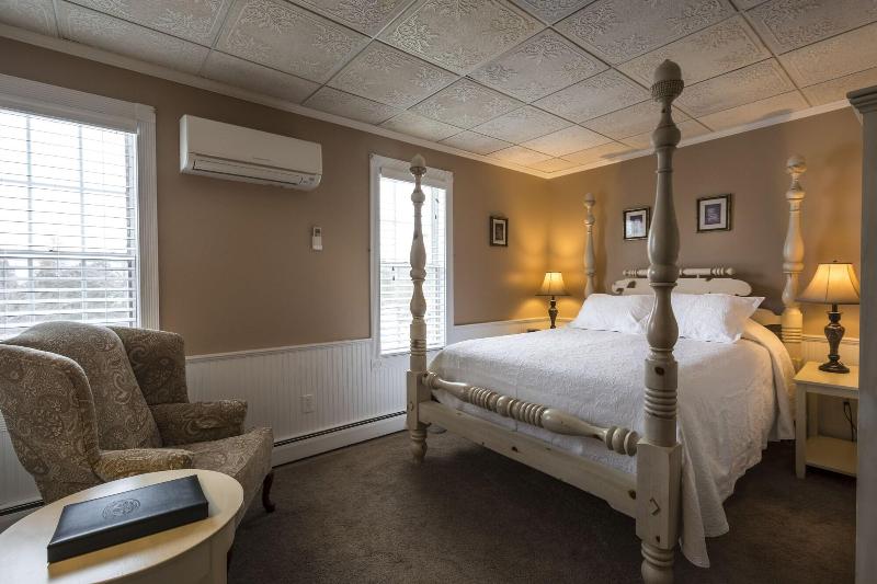 Stafford S Bay View Inn image